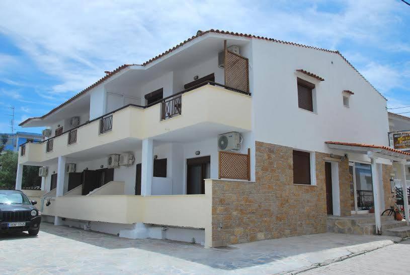 Apartment Foni *